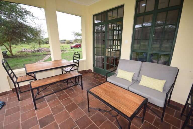 K7_4B_Apt_Outdoor_Porch-1024x683
