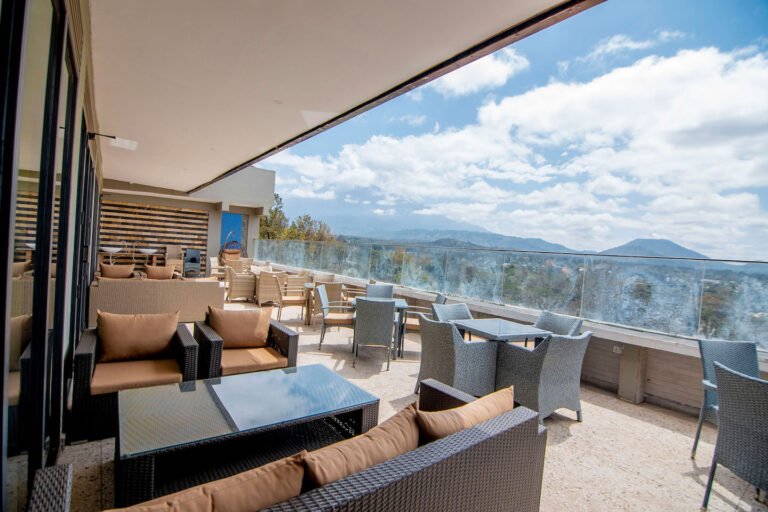 Summitlonge_home_relaxation-min